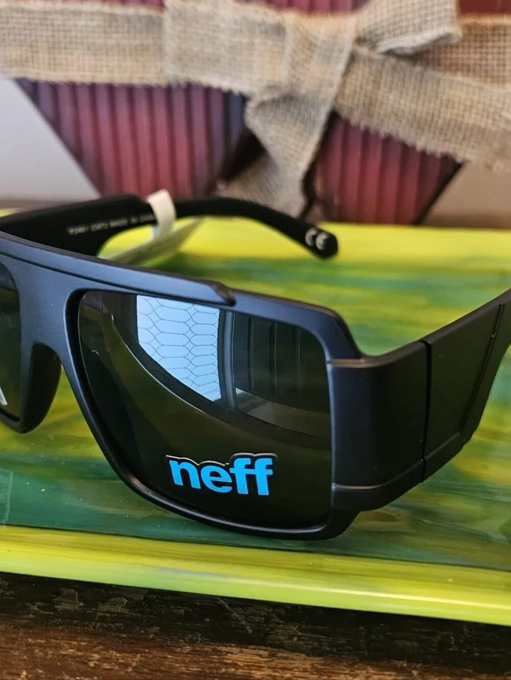 Neff Banks Sunglasses w/ Microfiber Carrying Case - NWT